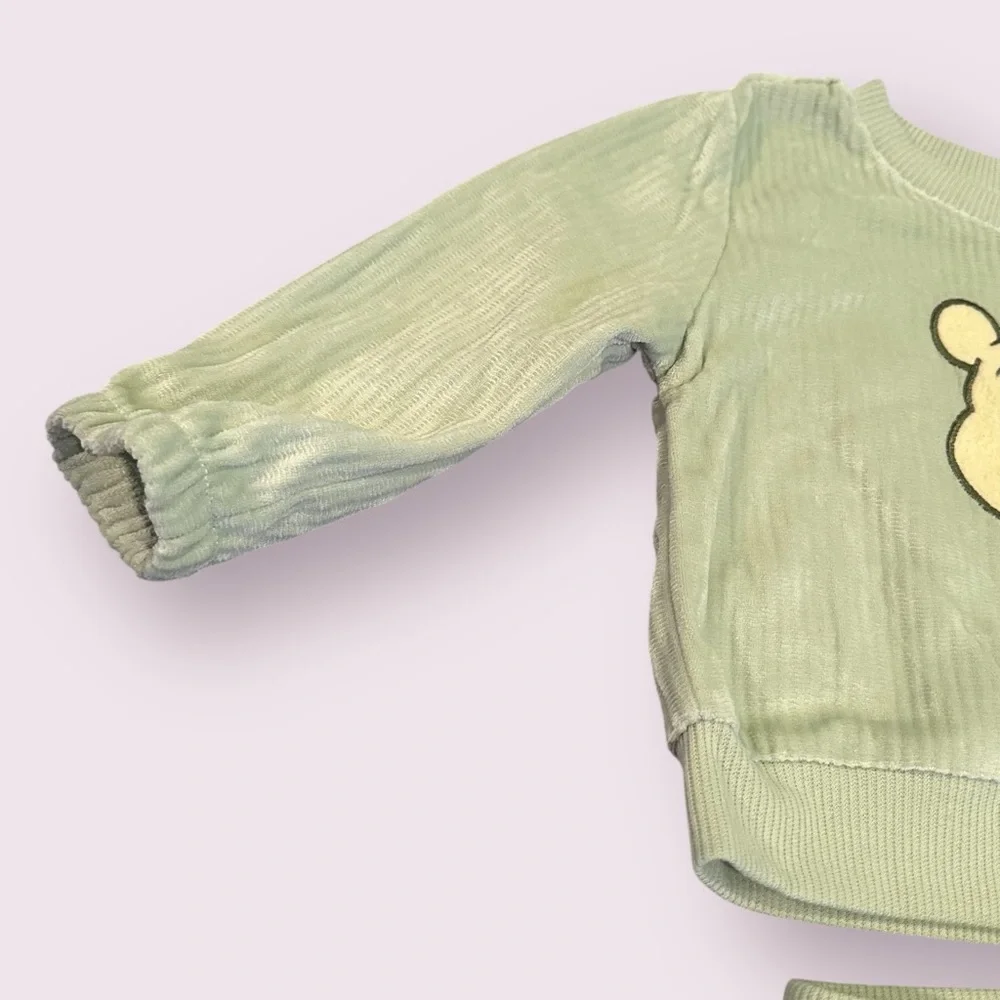 NWOT Disney Baby Light Green Winnie the Pooh Soft Fabric Outfit Size 12 Months